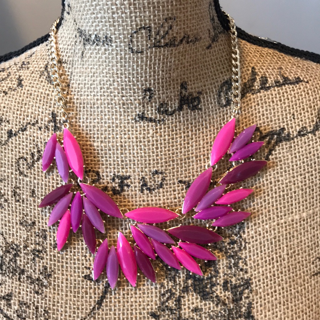 Mixit Necklace Nwot
